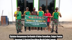 Ciptakan Kenyamanan Beribadah di Bulan Ramadhan, Satgas Pamtas Yonarmed 11 Kostrad Bersihkan Masjid Babul Jannah